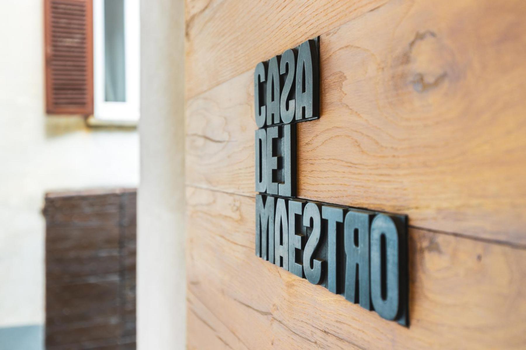 Casa Del Maestro-Appartamenti D'Arte โดลญานี ภายนอก รูปภาพ